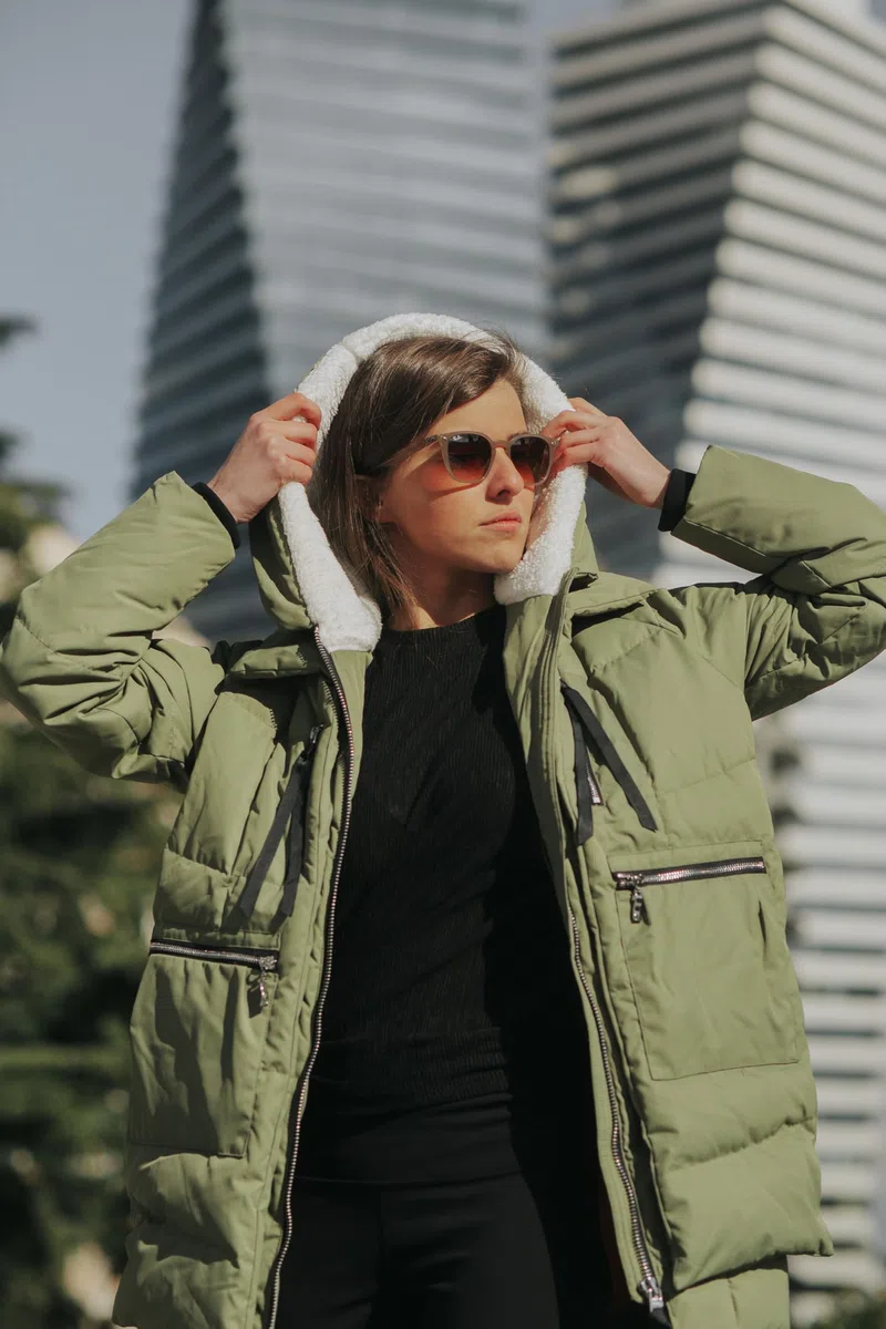 OROLAY Donna Piumino Ispessito Giacca Cappotto Invernale con Cappuccio Piumino Medio Puffer