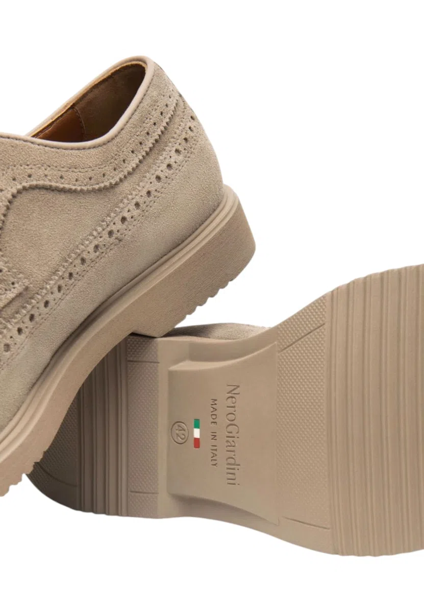 Nero Giardini E500611U Derby Uomo in Camoscio
