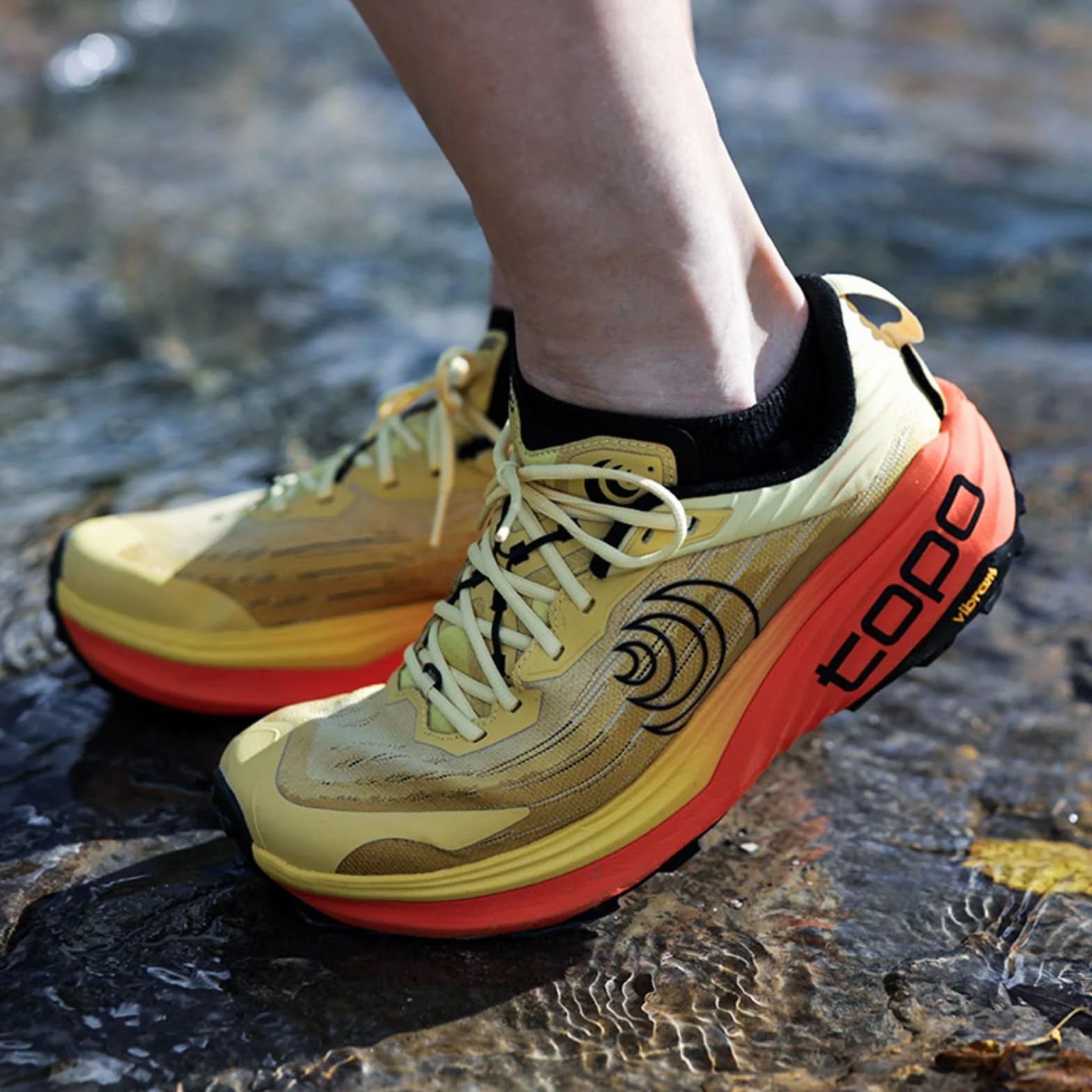 Topo Athletic M-Vista Topo YELORG - Yellow Orange 42