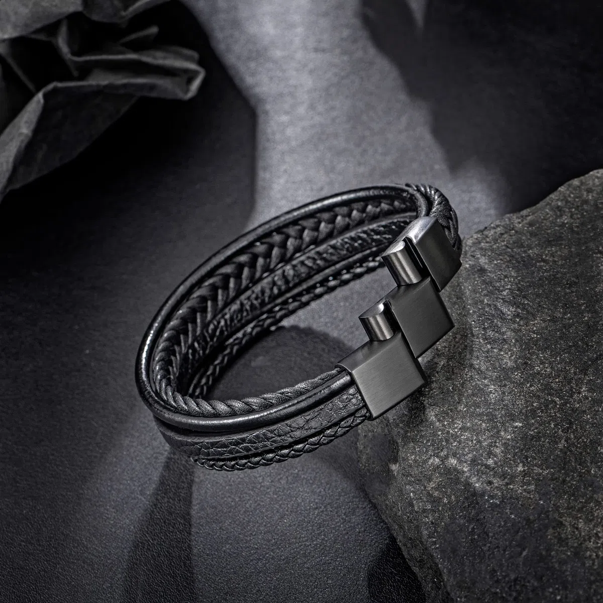 Bracciale da Uomo in Pelle Premium Nero/Marrone, Chiusura Magnetica in Acciaio Inossidabile, Idea Regalo per Uomo/Donna