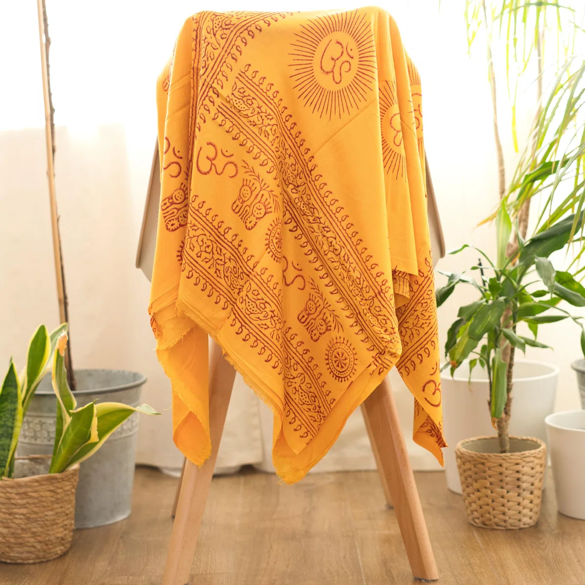 Generico Scialle Om per Yoga, Hare Rama Hare Krishna, Sciarpa da Meditazione Unisex Hippie e Boho Hindu