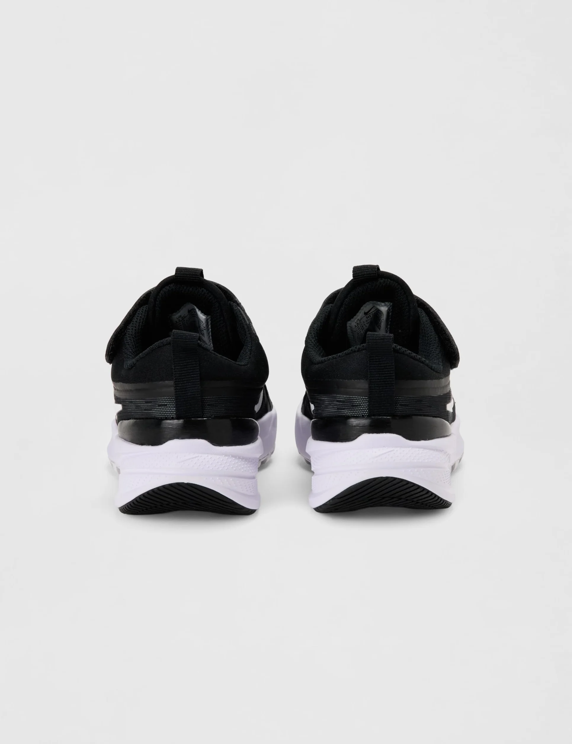 NIKE Unisex Kid's Star Runner 5 (PS) Sneaker