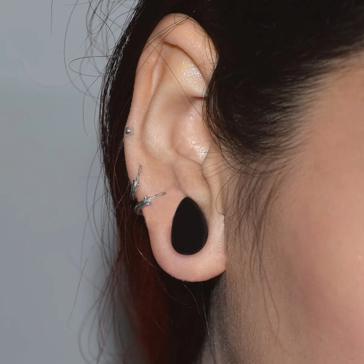 2 Pezzi Piercing Dilatatori Orecchio, Dilatatori Pietra Nero Goccia d'acqua Plug Dilatatore 10mm Piercing Gioielli