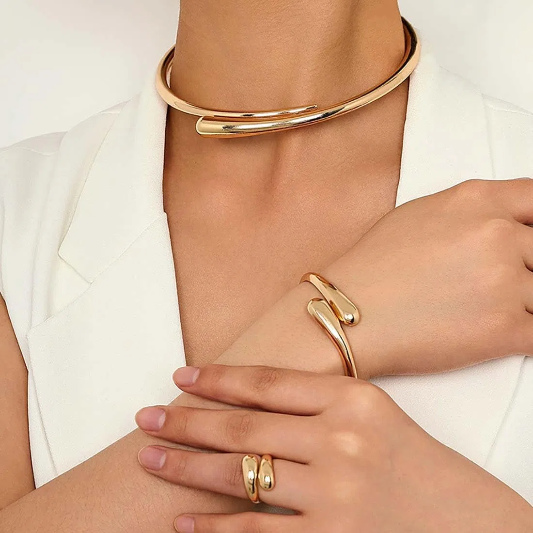 Cubahop Geometrico Metallo Choker Collane Braccialetto Anelli Set Smooth Collana Catena Gioielli Regolabili per le Donne