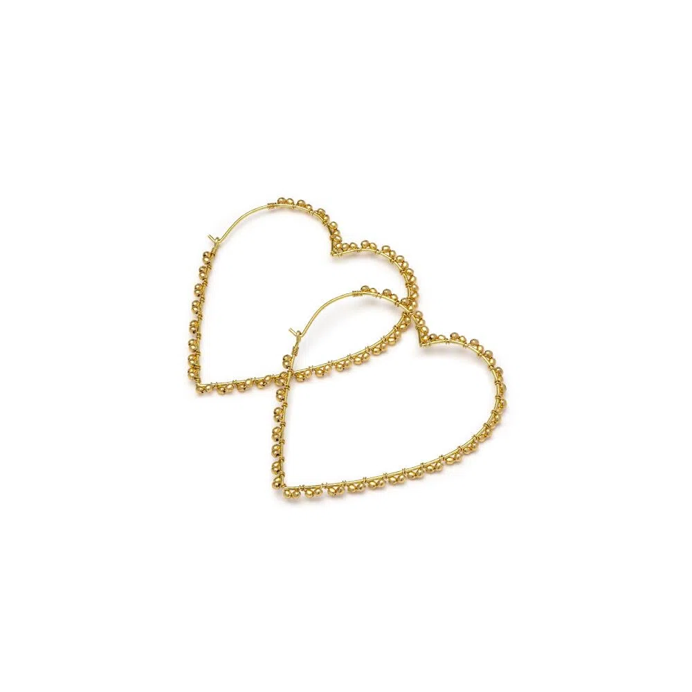 Vestopazzo orecchini cut out cuore in ottone riciclato. Chiusura a gancio. Dimensione 6,5 cm ca. Nickel tested. Lavorazione artigianale.