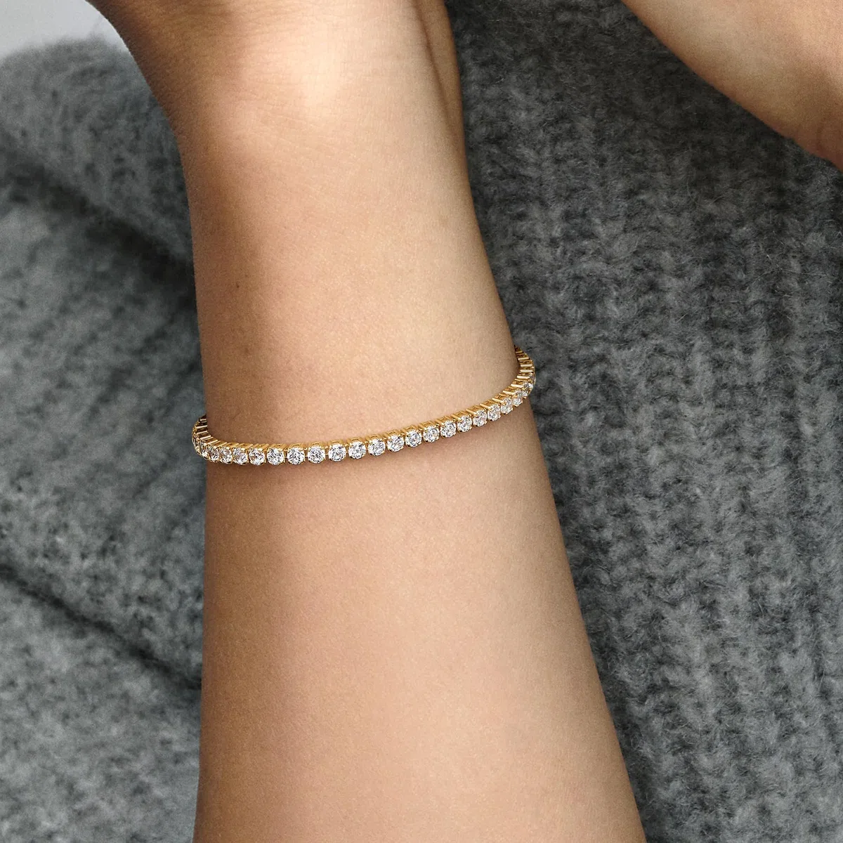 Pandora Timeless - Bracciale placcato in oro 14k con pietre di zirconia cubica incolori