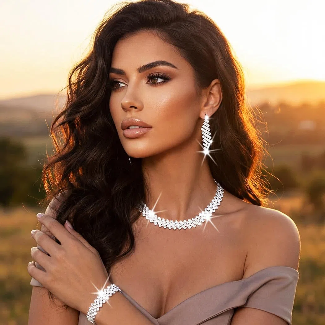 Set di gioielli da sposa in argento con strass, collana, bracciale, orecchini con cristalli scintillanti, adatti per l'anniversario di matrimonio per donne e ragazze