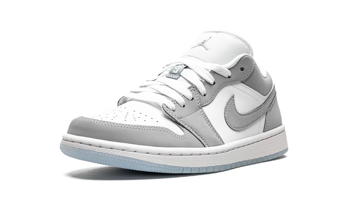 jordan Womans Air 1 Low