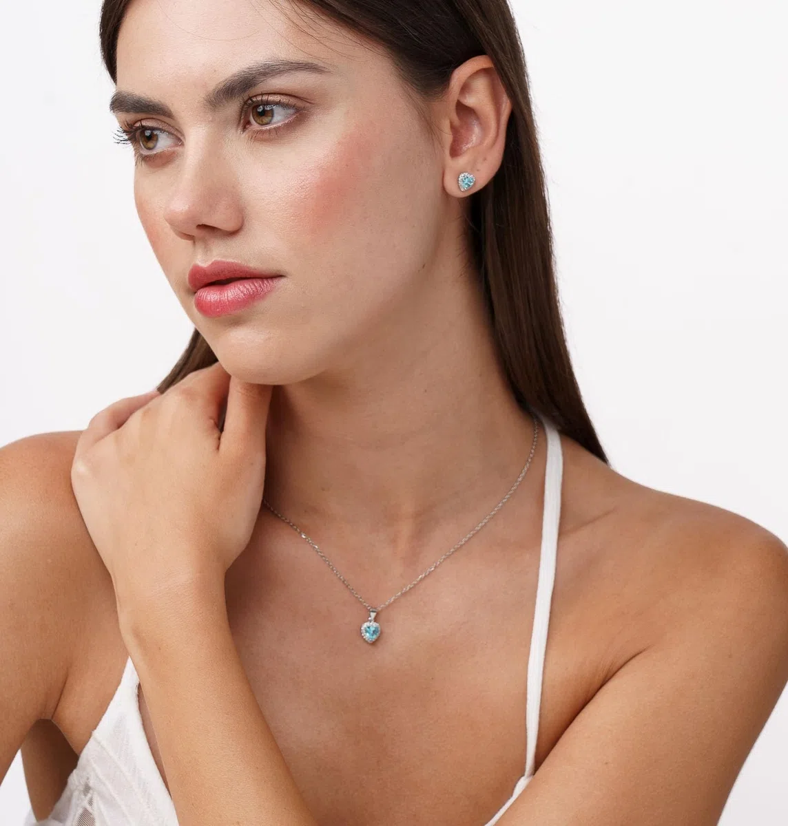 Dada Gioielli - Orecchini Argento 925 Cuore 8mm Punto Luce Con Zirconi Brillanti