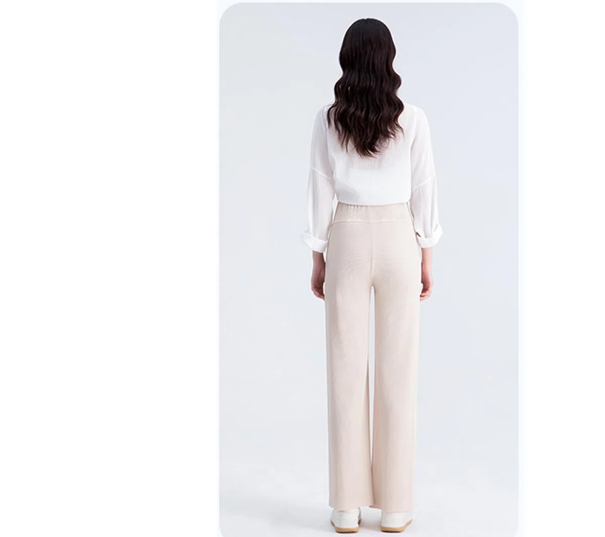 Questi Pantaloni Premaman Sono Pantaloni Larghi e Aderenti con Vita Regolabile. Sono Eleganti e pratici, Adatti a Donne Alte Fino a 170 cm.