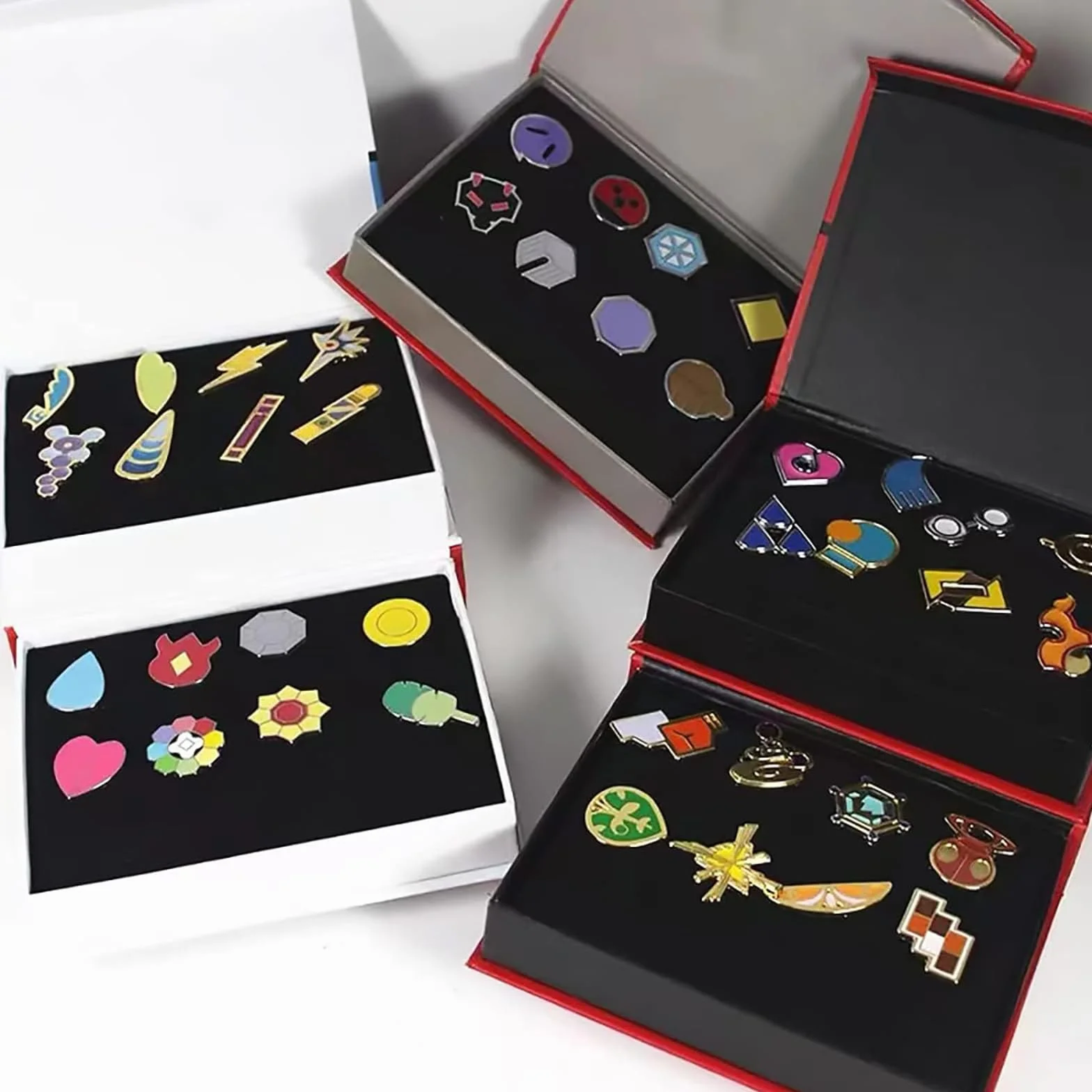 YUANstore Applicabile alla scatola della collezione di badge della generazione 1-6, set da 8 pezzi, regalo per ragazzi e ragazze