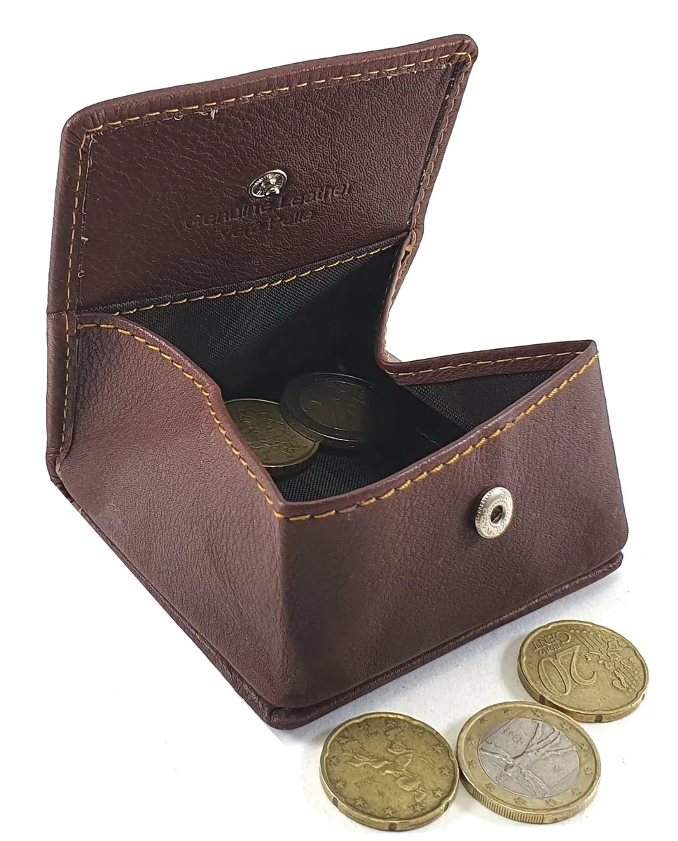 Luigi Benetton Portamonete in Vera Pelle, Porta Euro con Chiusura a Bottone, Dimensioni 8x8x2 cm, Collezione Artigianale, con Confezione Regalo Art.3100 (MARRONE)