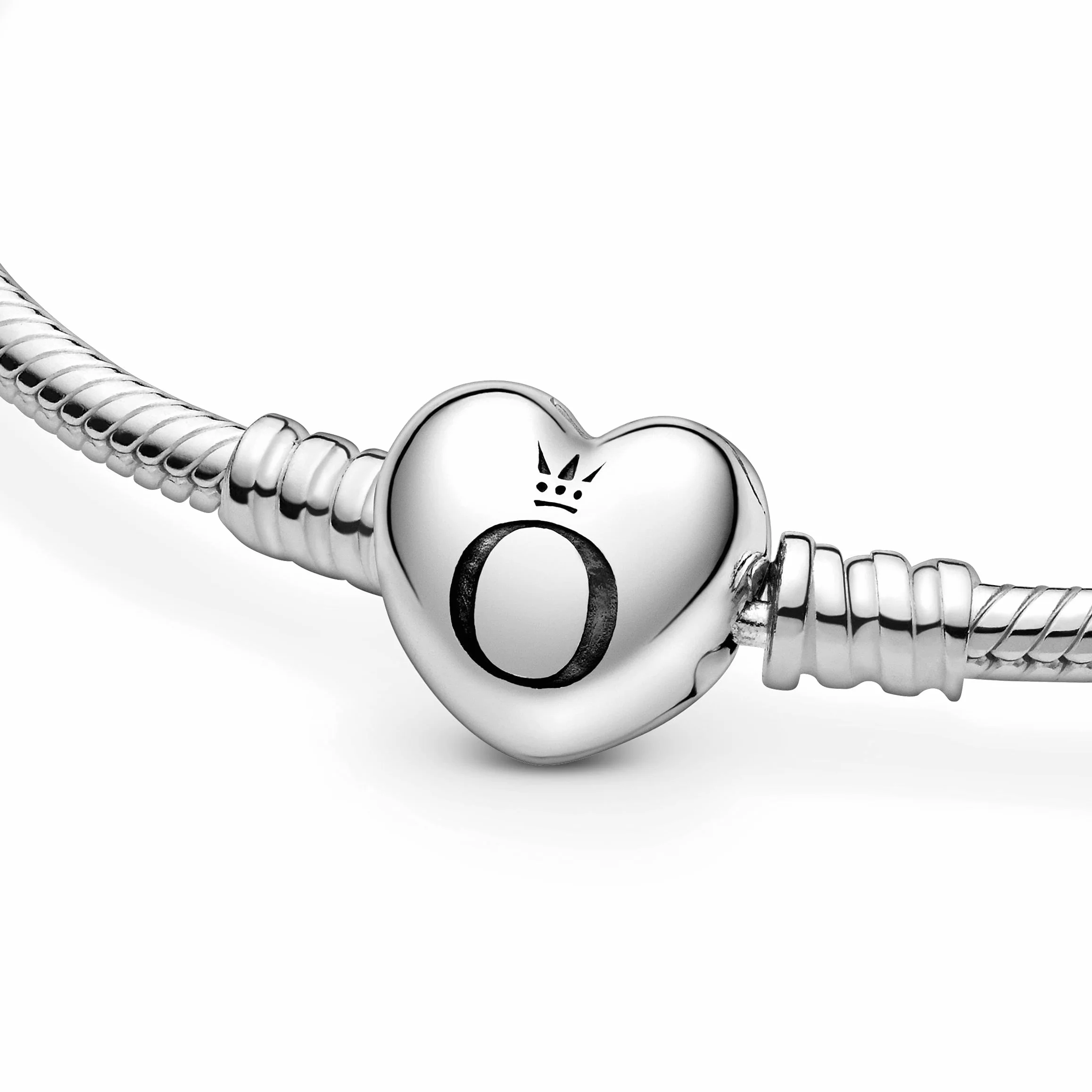 PANDORA Icons Bracciale in argento con maglia snake e chiusura a cuore