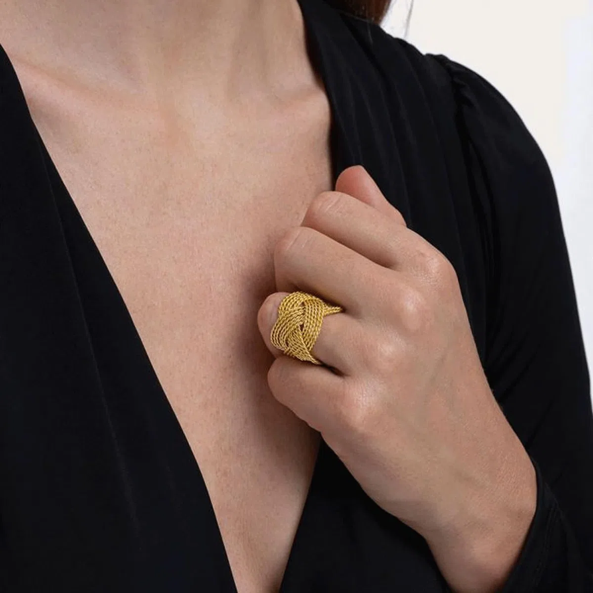Vestopazzo Bigiotteria Collezione Donna, Anello Fascia Linee Intrecciate, Chiusura Regolabile, Ottone Dorato non Trattato Lucidato a Mano, Nickel tested.