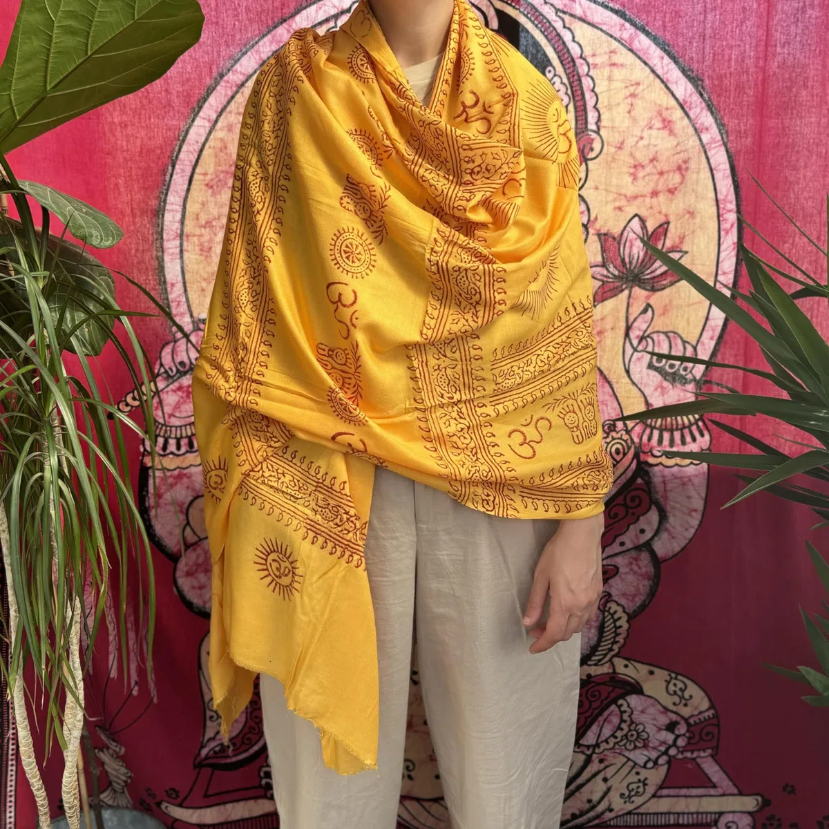Generico Scialle Om per Yoga, Hare Rama Hare Krishna, Sciarpa da Meditazione Unisex Hippie e Boho Hindu