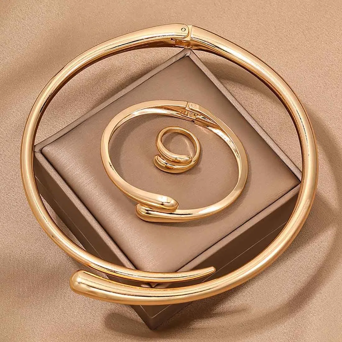 Cubahop Geometrico Metallo Choker Collane Braccialetto Anelli Set Smooth Collana Catena Gioielli Regolabili per le Donne