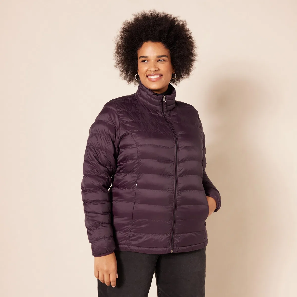 Amazon Essentials Donna Piumino Leggero a Maniche Lunghe Resistente all'Acqua Ripiegabile (Disponibile in Taglie Forti)