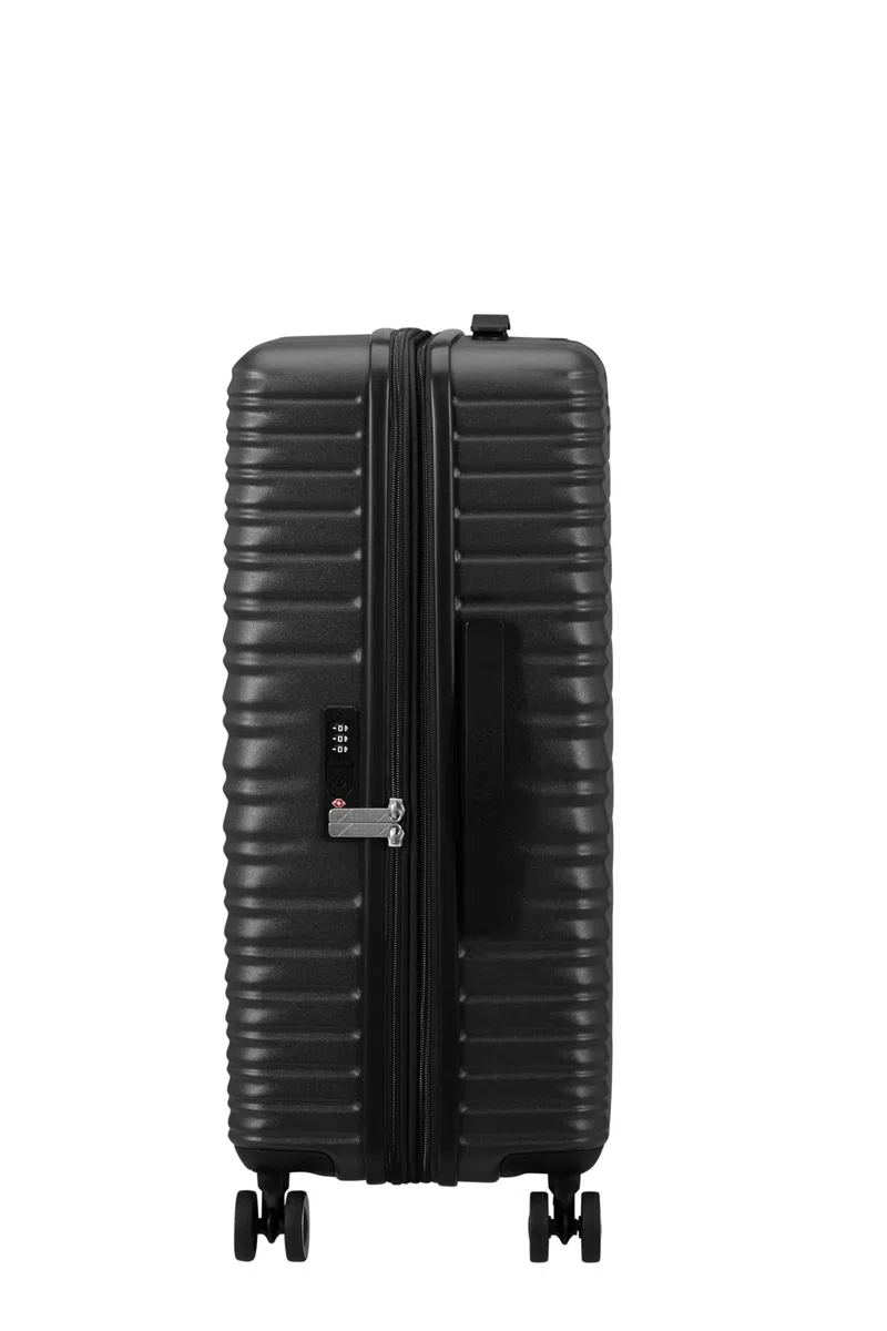 American Tourister Aerotech - Set di valigie rigide da 3 pezzi (bagaglio a mano, medio, grande), espandibile, set di trolley con lucchetto TSA - nero (nero metallizzato)