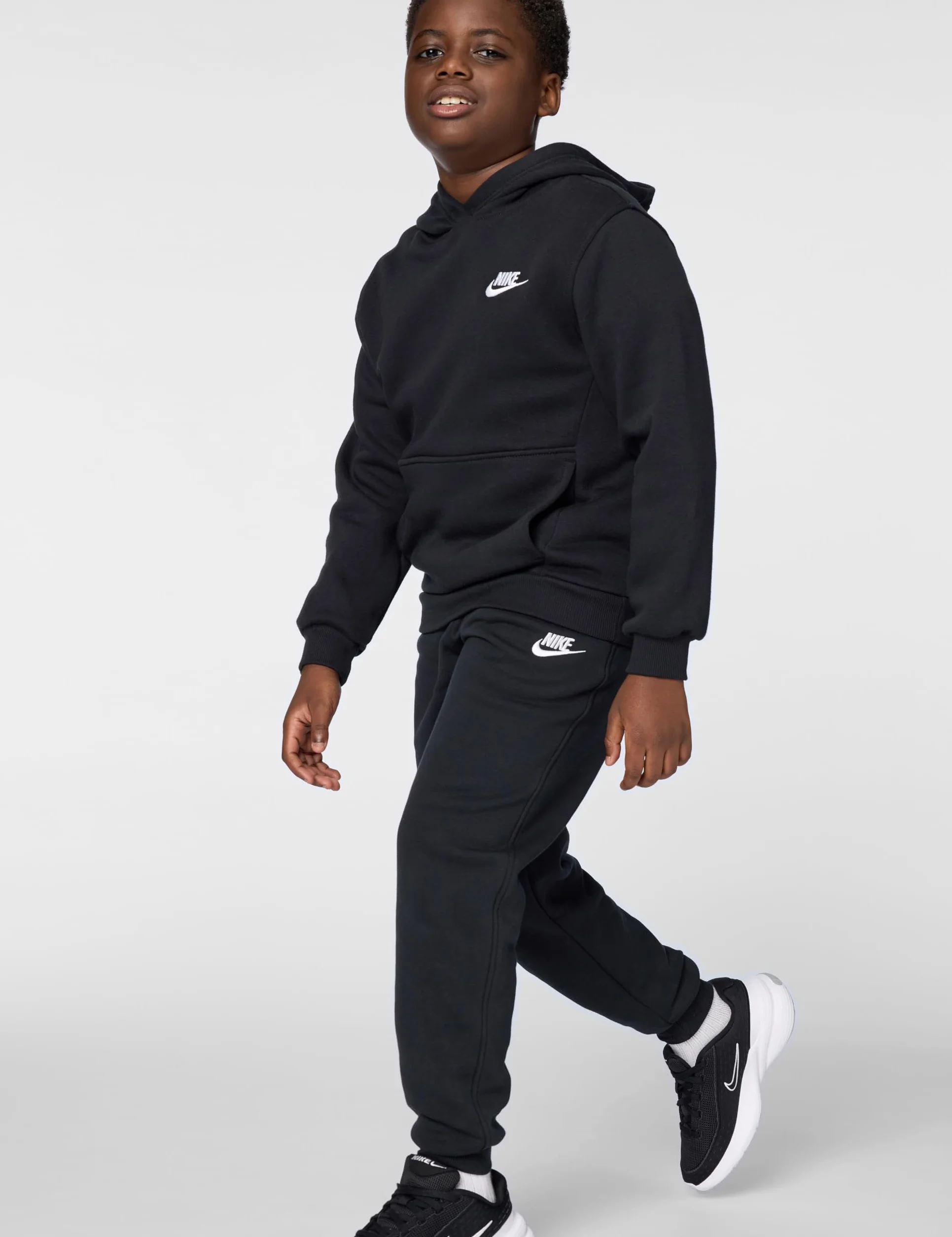 Nike - K NSW Club FLC Jggr Lbr, Pantaloni Sportivi Unisex - Bambini e Ragazzi