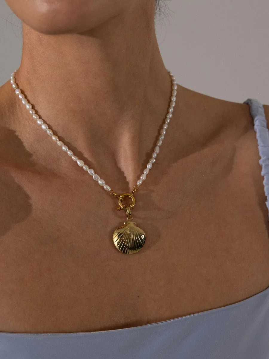Purelei Charm a conchiglia da donna, ciondolo marittimo in acciaio inox a forma di conchiglia, gioielli ciondolo per collane e bracciali, accessorio estivo per vacanze