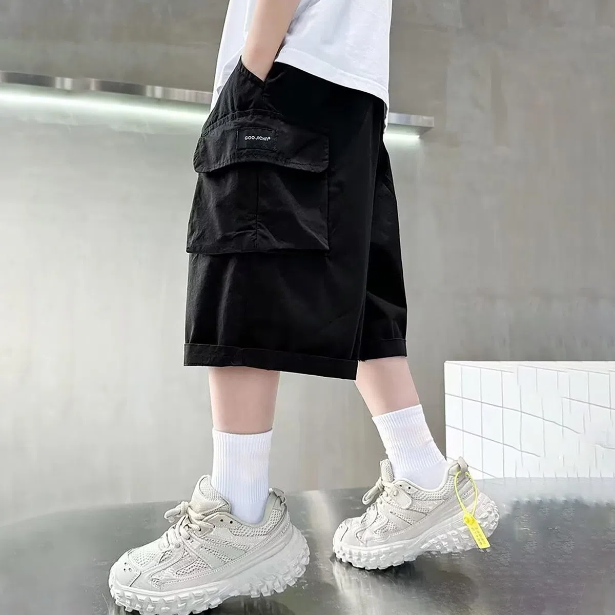 Pantaloncini cargo per ragazzi Pantaloni corti estivi larghi per bambini Pantaloni corti leggeri casual larghi elastici in vita pantaloncini tasche Streetwear alla moda