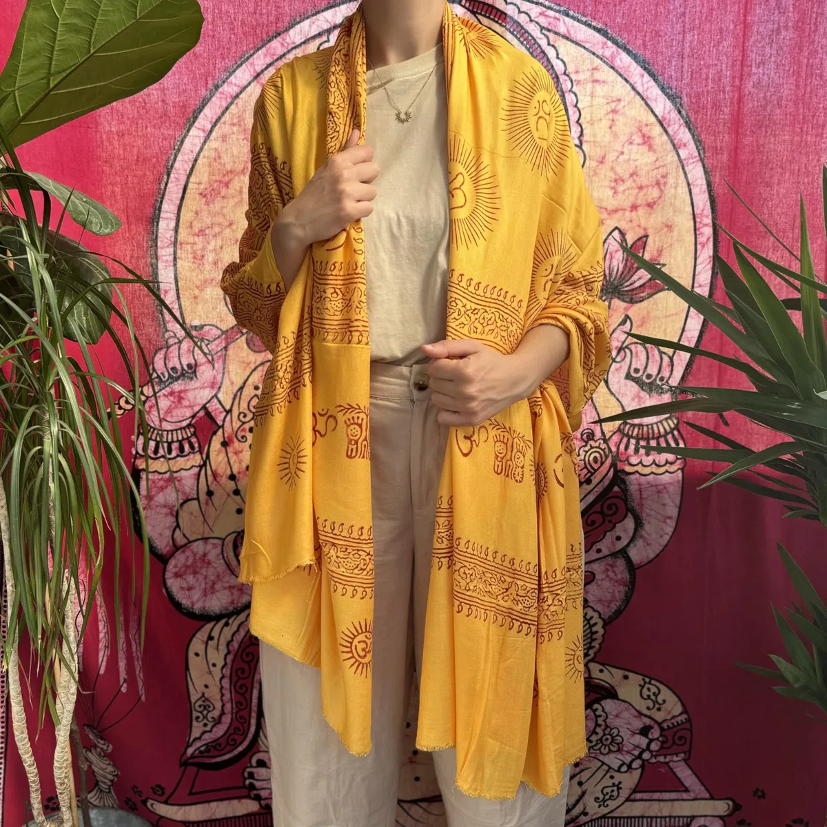 Generico Scialle Om per Yoga, Hare Rama Hare Krishna, Sciarpa da Meditazione Unisex Hippie e Boho Hindu