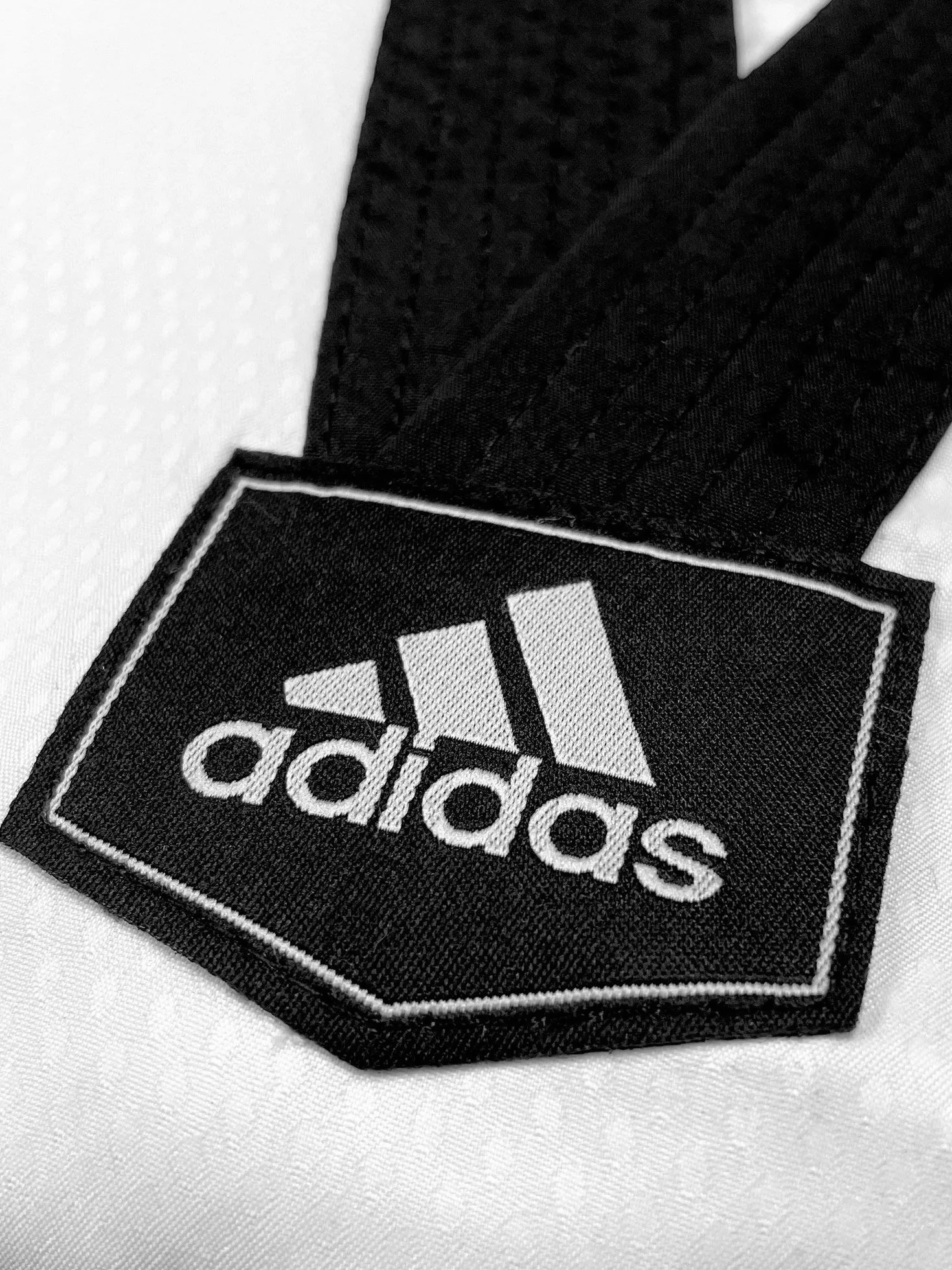 Adidas Adi Fighter Eco - Tuta da Taekwondo, a strisce, colore: Nero (190)