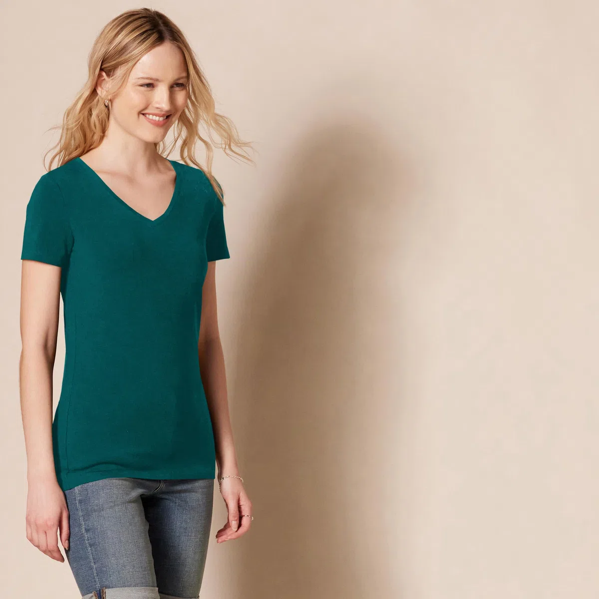 Amazon Essentials Donna Maglietta con Scollo a v a Maniche Corte vestibilità Regolare