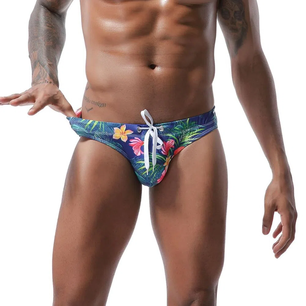 LikeJump Costume da bagno da uomo a vita bassa, a slip o a pantaloncini, per nuoto e surf