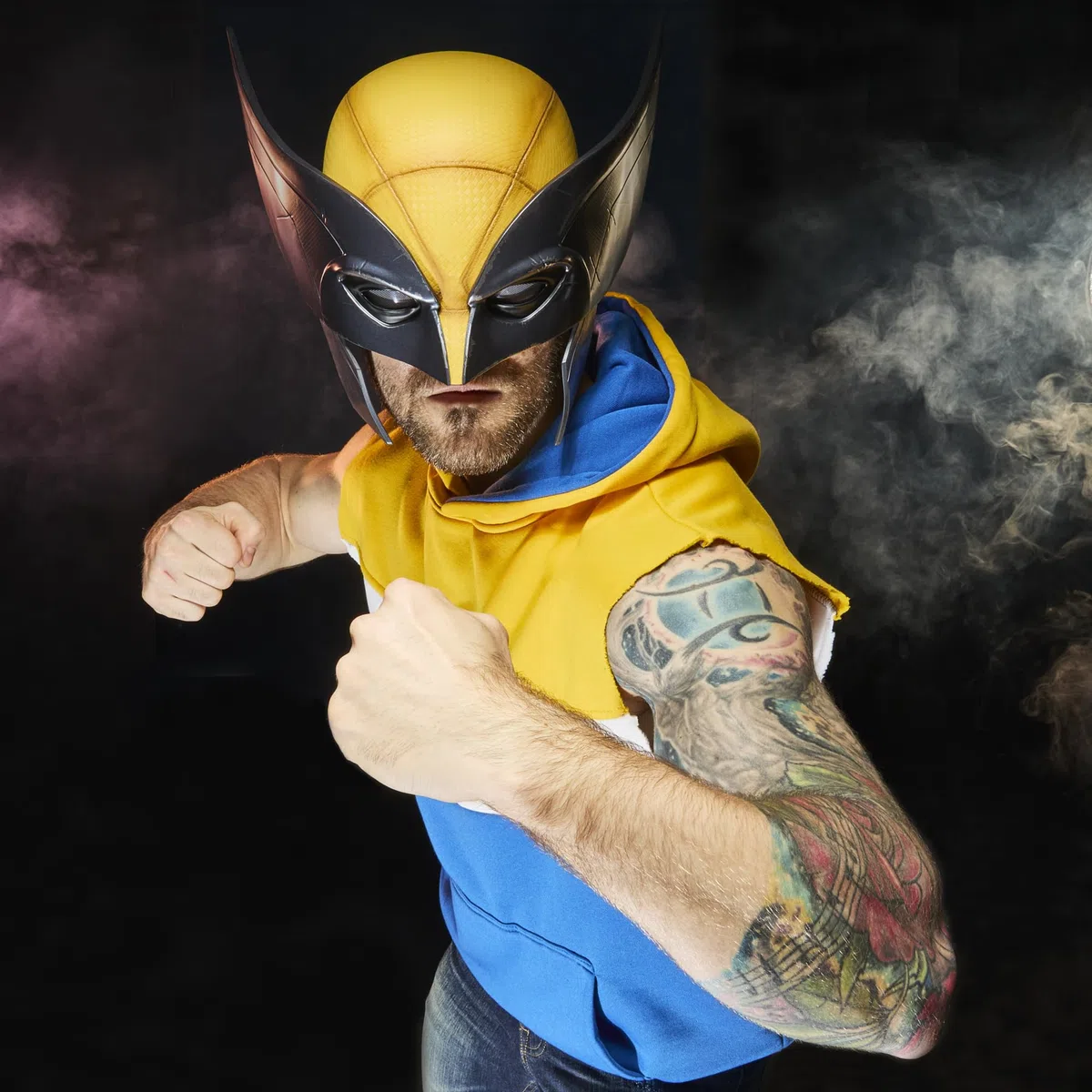 Hasbro Marvel Legend Series, maschera per roleplay premium di Wolverine