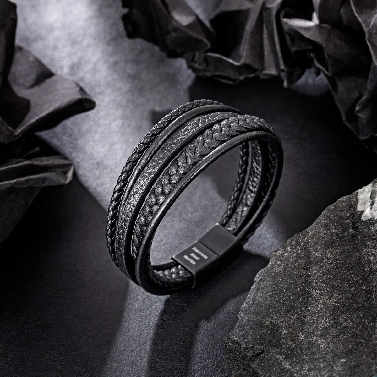 Bracciale da Uomo in Pelle Premium Nero/Marrone, Chiusura Magnetica in Acciaio Inossidabile, Idea Regalo per Uomo/Donna