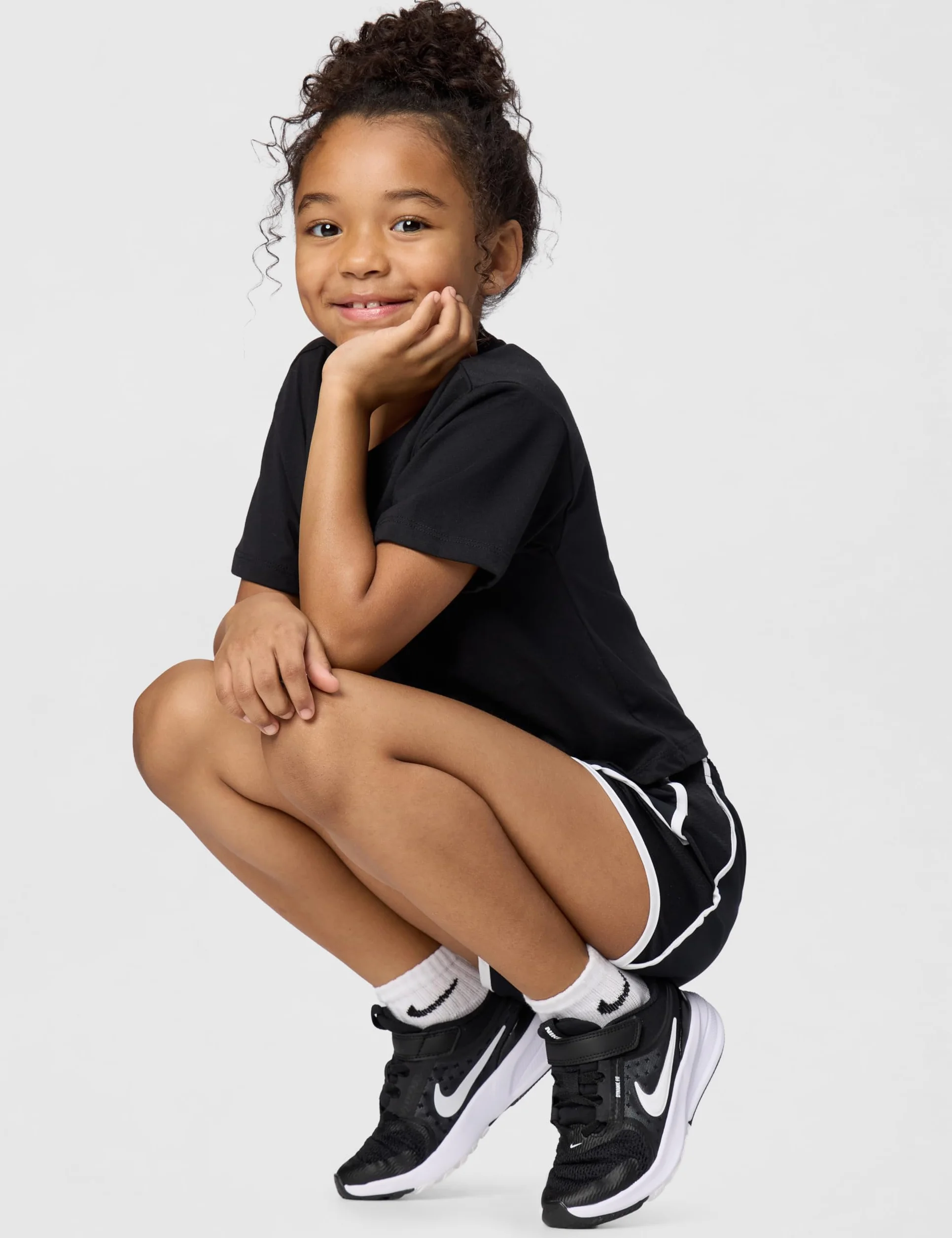 NIKE Unisex Kid's Star Runner 5 (PS) Sneaker