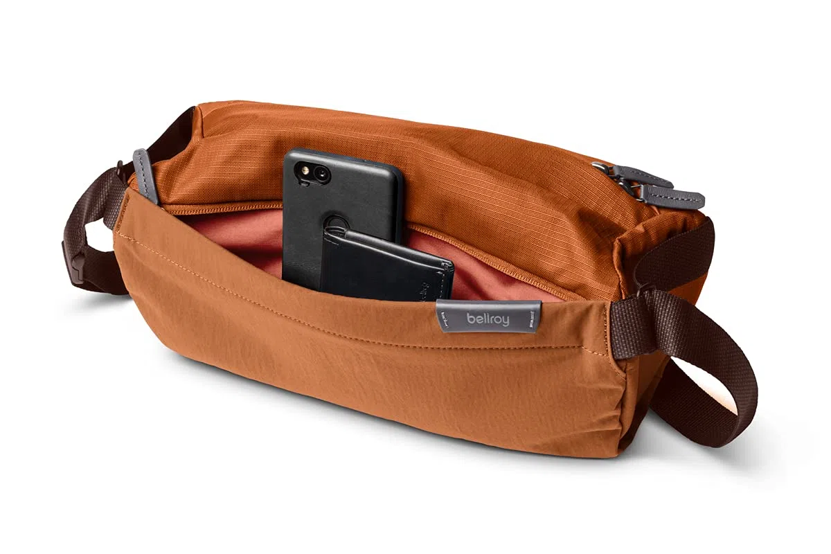 Bellroy Sling Bag, Borsa a tracolla compatta unisex, materiali impermeabili - Bronze