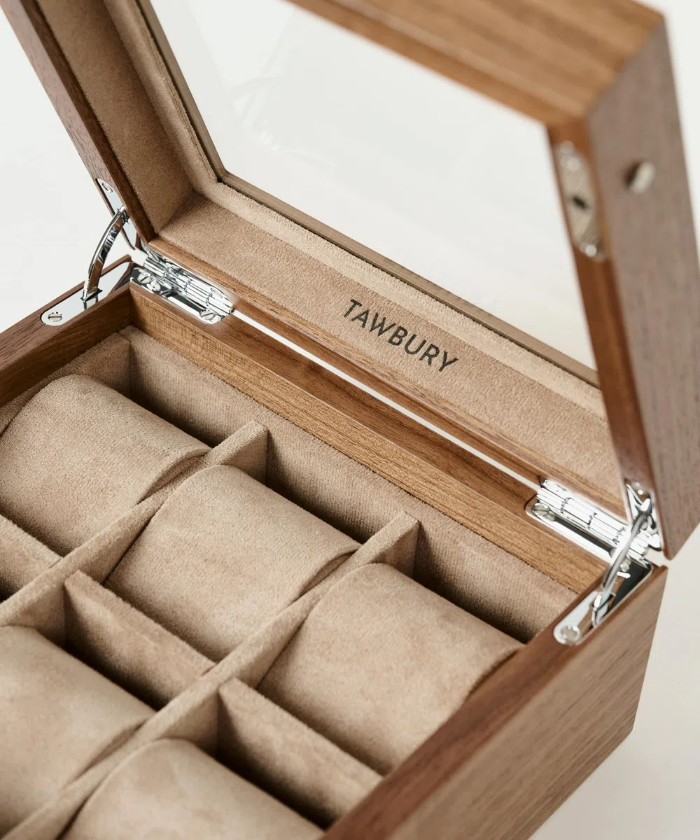 TAWBURY Custodia per orologi in legno, con 6 scomparti, per uomini e donne, con display in vetro, interno protettivo completamente foderato e cuscini larghi 5 cm per orologi piccoli e grandi (noce