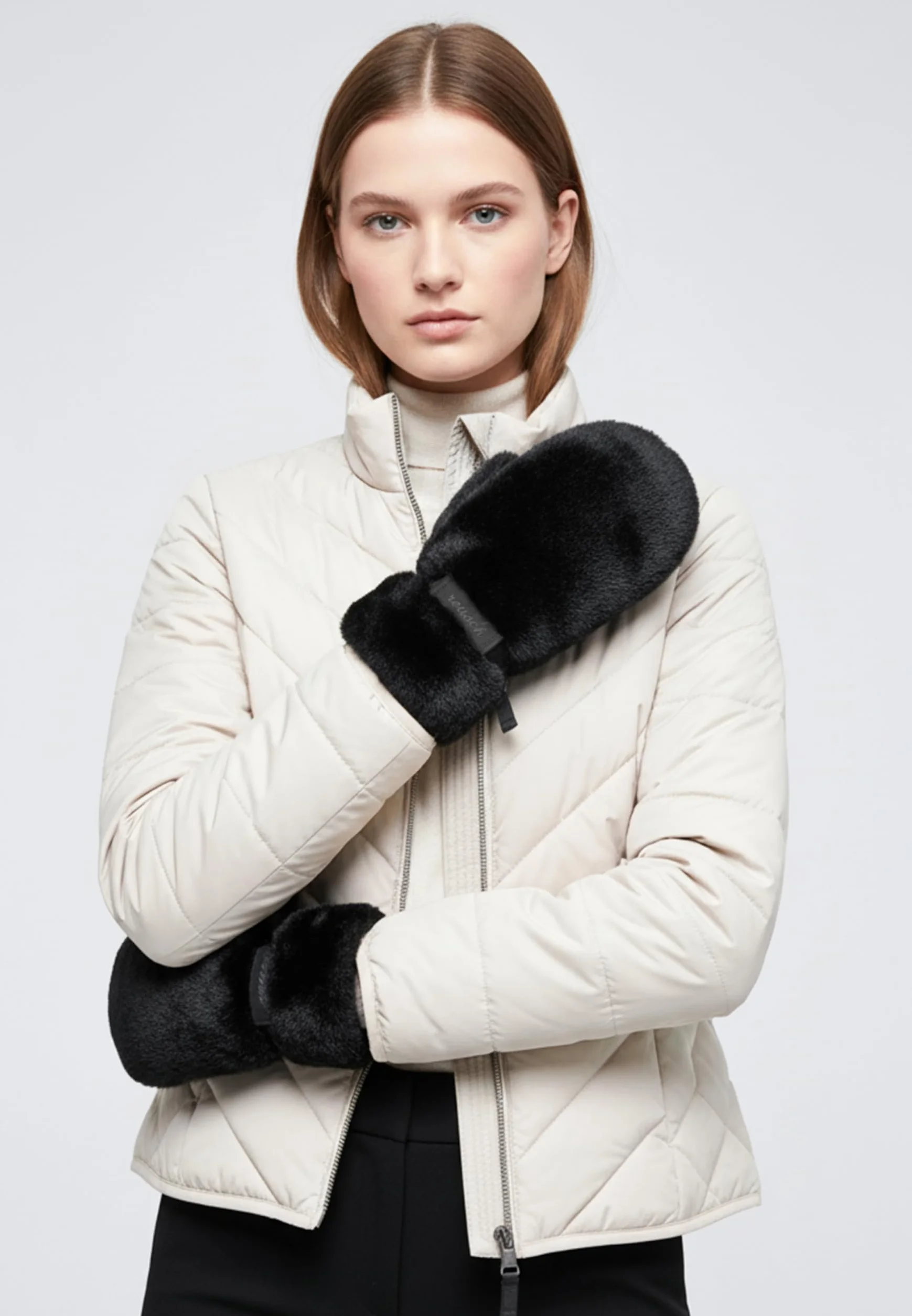 Reusch Molly Muffole da donna con PrimaLoft Gold – Morbidi guanti invernali con pelliccia sintetica, funzione touchscreen, impermeabili, antivento, traspiranti e con morbida fodera