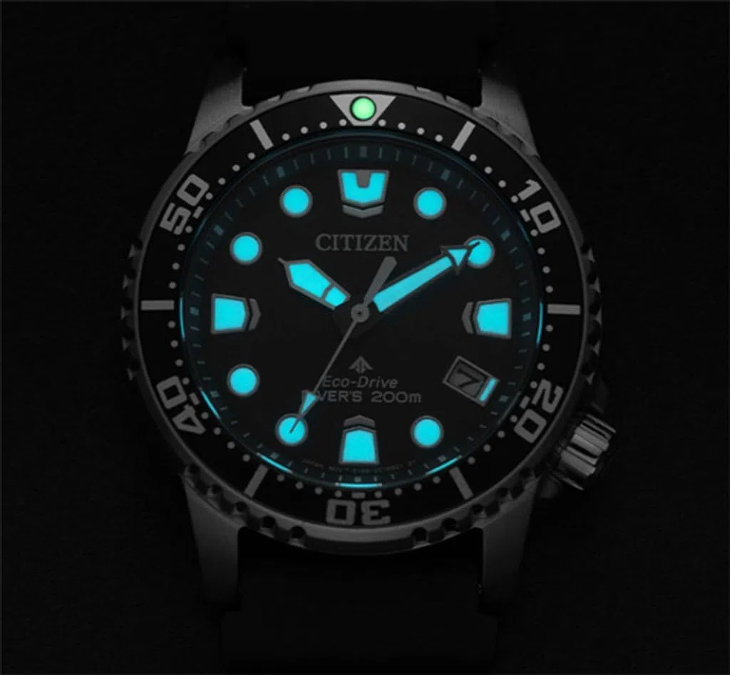 CITIZEN Orologio analogico da donna con cinturino in silicone EO2028-06L