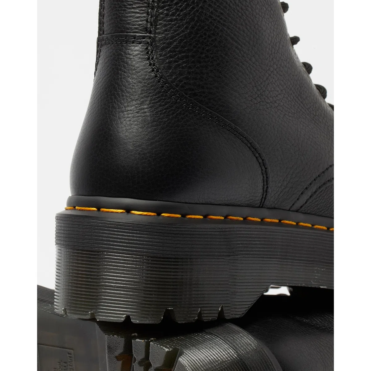 Dr. Martens 101, Unisex Fashion Boot