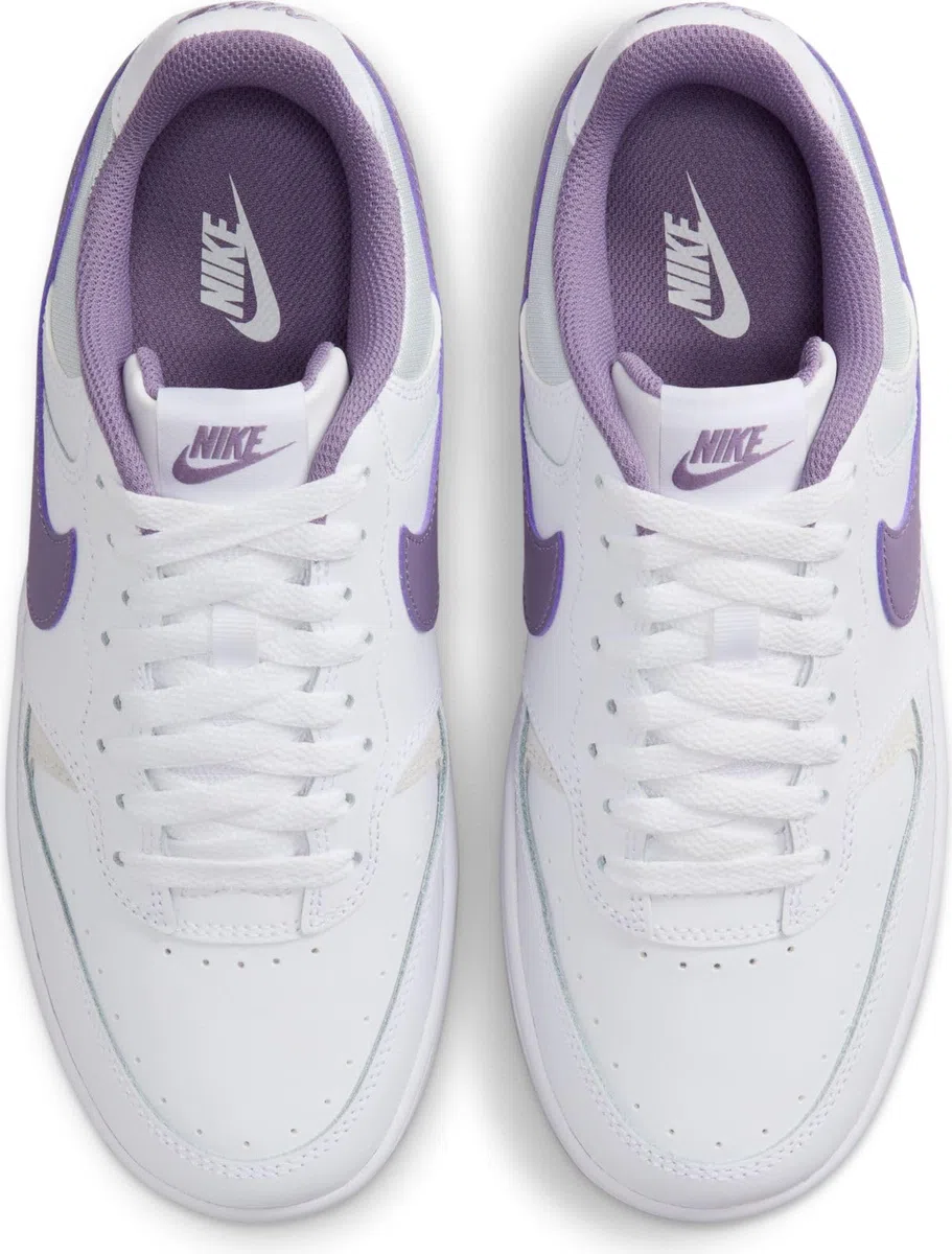 NIKE Women's Gamma Force Sneaker
